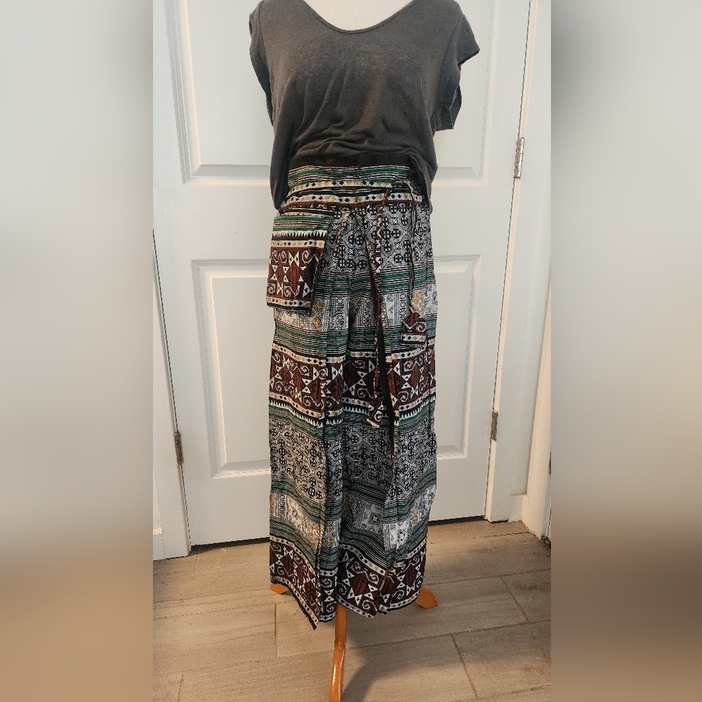 Multicolor Patterned Split Hem Pants S/M